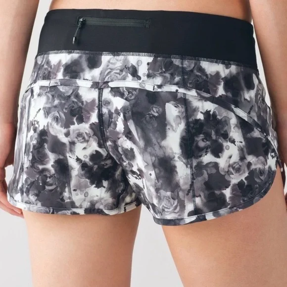 Lululemon Speed Up Shorts NWOT Black White Roses Flowers Athletic Running Sz 10 - Picture 1 of 8